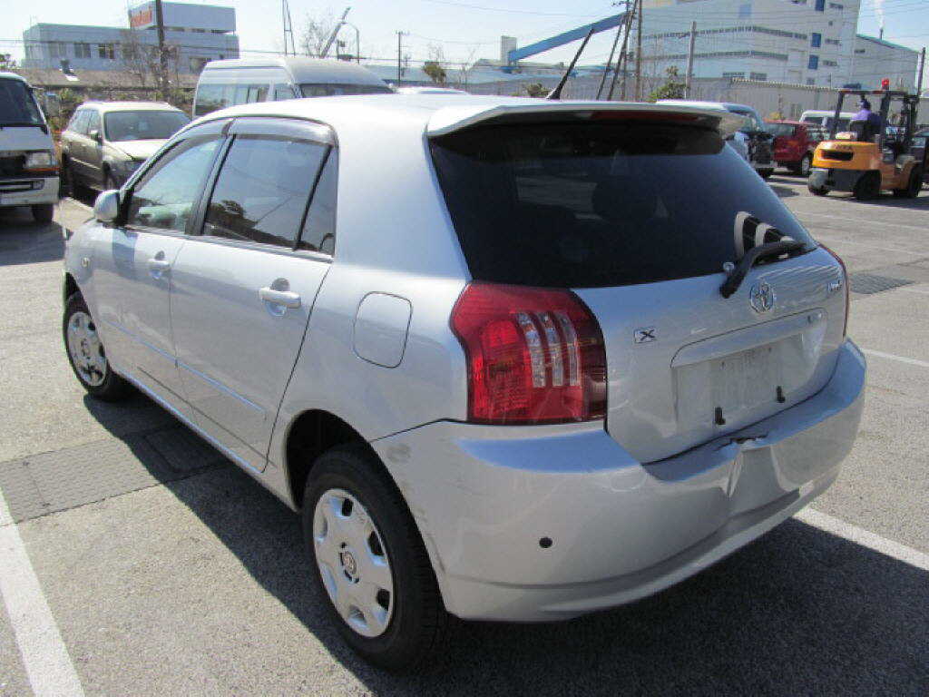 Toyota corolla runx nze121