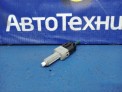 Концевик под педаль тормоза  Toyota Premio ZZT240 1ZZ-FE 2004
