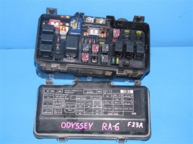 Блок предохранителей Honda Odyssey RA6 F23A  2000 