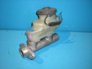 Главный тормозной цилиндр Honda Accord CH9 H23A 2001