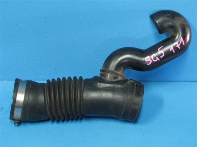 Патрубок воздушного фильтра Subaru Forester  SG5 EJ203 2006 