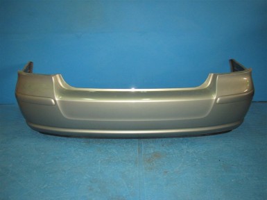 Бампер задний Toyota Avensis AZT250 1AZ 2004