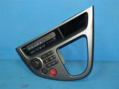 Блок управления климат-контролем Toyota Wish  ZNE10 1ZZ 2003 