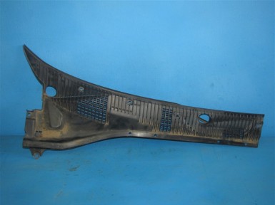 Решетка под лобовое стекло правая Toyota Carina AT192 5A 1995