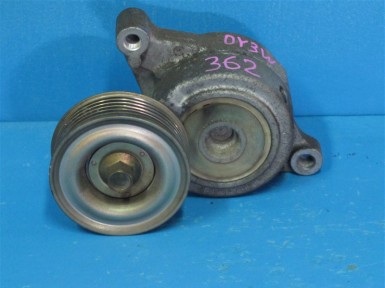 Ролик натяжителя мазда 3 бк. Ролик натяжной мазда демио. 6. Натяжной ролик мазда. Натяжной ролик мазда 3 2.