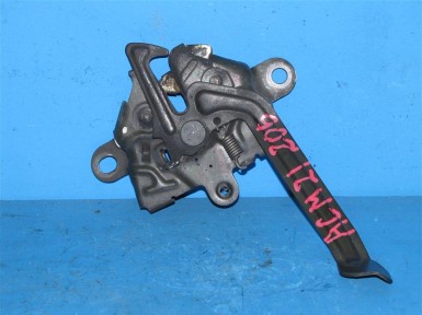 Замок капота Toyota Ipsum ACM21 2AZ 2003