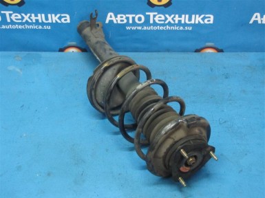 Стойка подвески передняя левая Ford Focus  1 DBW, MK1 FYDA1U 2004 