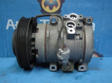 Компрессор кондиционера Toyota Premio ZZT240  1ZZ-FE 2002 