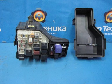 Блок предохранителей Toyota Rav4 ACA20 1AZ 2001