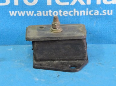 Подушка двигателя Mitsubishi Pajero V44W  4D56 1992 