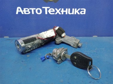 Личинка замка двери передняя правая Nissan  X-trail NT31 MR20DE 2007 