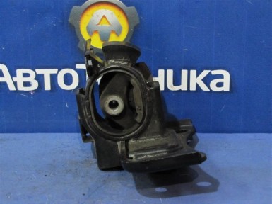 Подушка двигателя левая Toyota Auris ZRE152  2ZR 2006 