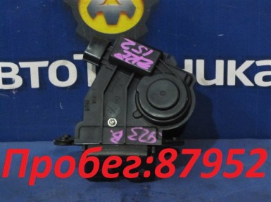 Замок багажника Toyota Auris ZRE152H 2ZRFE  2006 