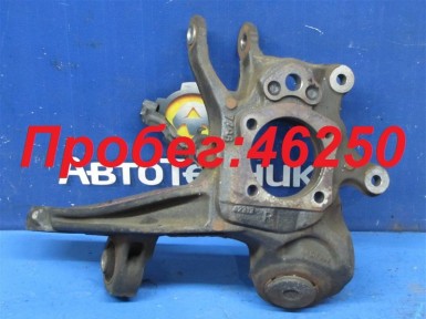 Цапфа задняя правая Toyota Avensis AZT250  1AZ-FSE 2006 