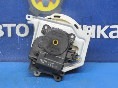 Сервопривод заслонок печки верхний правый  Toyota Corolla Fielder ZZE122G 2001 