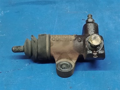 Рабочий цилиндр сцепления Subaru Forester  SF5 EJ20J 1998 