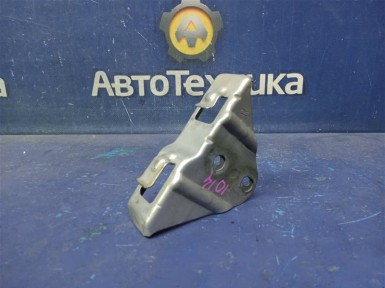 Крепление бампера переднее правое Toyota  Avensis AZT251 2AZ-FSE 2007 