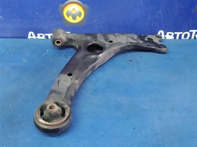 Рычаг поперечный передний правый Toyota Corolla  Runx NZE121 1NZ-FE 2002 