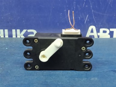 Сервопривод заслонок печки левый Mazda Premacy  CP8W FP-DE 2001 