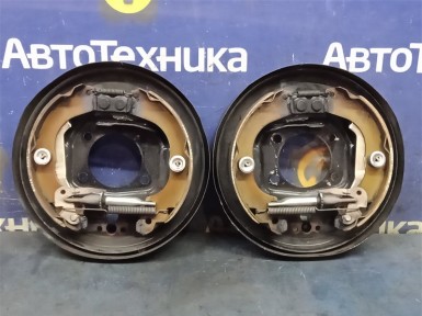 Тормозные колодки задние Nissan Wingroad  Y12 HR15DE 2007 