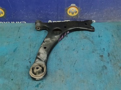 Рычаг поперечный передний правый Toyota Corolla  Runx/allex NZE124 1NZ-FE 2001 