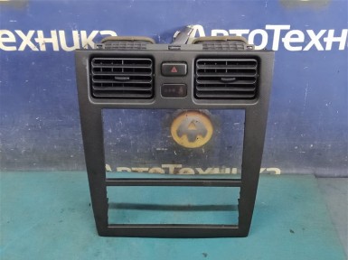 Консоль магнитофона Toyota Caldina ST215G  3S-GE 1999 