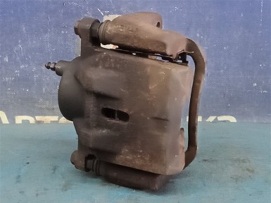 Суппорт передний левый Toyota Allex/corolla  Runx ZZE124 1ZZ-FE 2002 