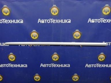 Накладка на дверь передняя левая Toyota Corolla  NZE121 1NZ-FE 2002 