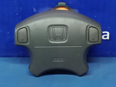 Подушка безопасности водителя Honda Step  Wagon RF1 B20B 1999 