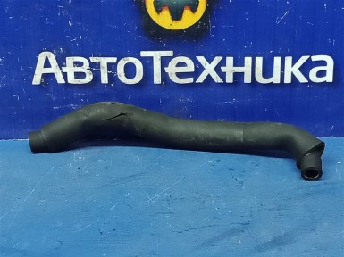 Патрубок картерных газов правый Mitsubishi  Pajero V75W 6G74 2004 