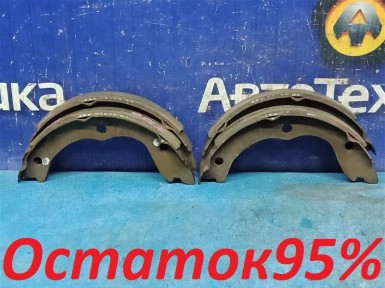 Тормозные колодки задние Nissan X-trail NT30  QR20DE 2005 