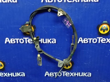 Трос ручника задний левый Toyota Mark 2 JZX100  1JZ-GE 1998 