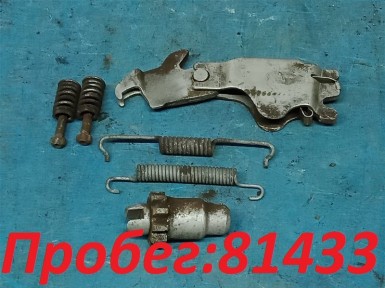 Механизм стояночного тормоза задний правый  BMW X3 E83 M54B25(256S5) 2005 