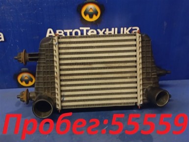 Интеркулер Nissan Note E12 HR12DDR 2014 