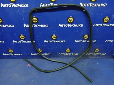 Уплотнитель двери передний правый Mitsubishi  Rvr/asx GA3W 4B10 2011 