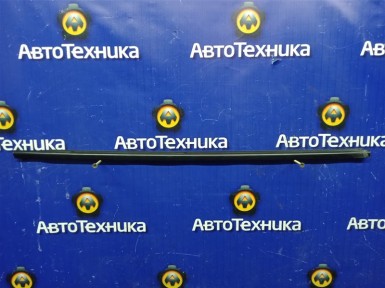 Уплотнитель стекла двери передний правый  Mazda Axela BKEP LFVE 2009 