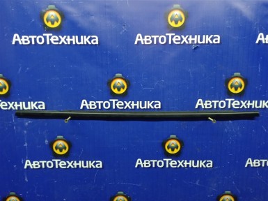 Уплотнитель стекла двери задний правый Mazda  Axela BKEP LFVE 2009 