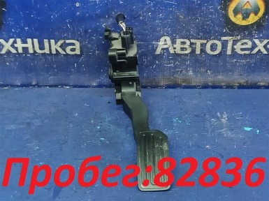 Педаль газа Nissan Juke YF15 HR15DE 2011