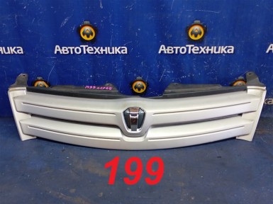 Решетка радиатора Toyota Ist NCP65 1NZ-FE  2002 