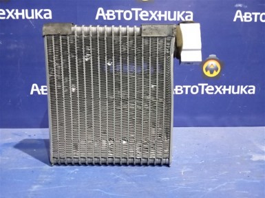 Испаритель кондиционера Toyota Ist NCP65  1NZ-FE 2002 