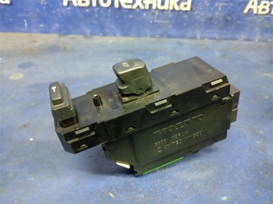 Кнопка стеклоподъёмника передняя правая Volvo  Xc90 C_95 B6324S 2010 