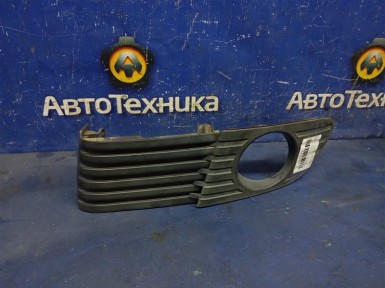 Накладка противотуманной фары передняя левая  Nissan Sunny FB15 QG15DE 2004 