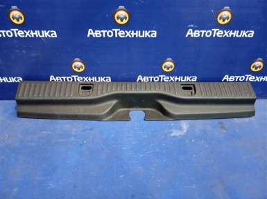 Накладка замка багажника Ford Explorer U251/U74  MODULARV8 2008 