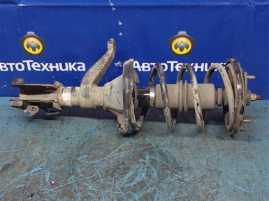 Стойка подвески передняя правая Honda CR-V  RD7 K24A 2005 
