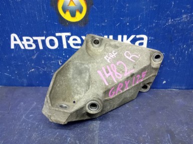 Кронштейн опоры двигателя правый Toyota Mark  X GRX125 4GR-FSE 2005 