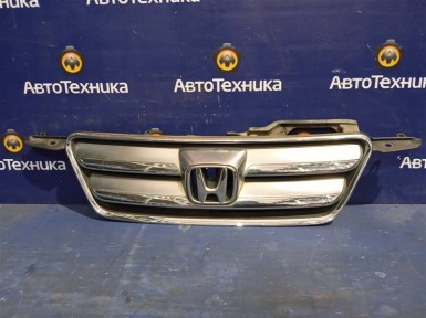 Решетка радиатора Honda CR-V RD7 K24A 2005 