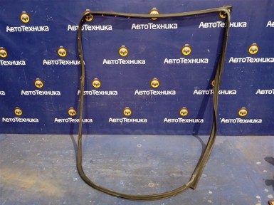 Уплотнитель двери передний левый Honda CR-V RD7 K24A 2005