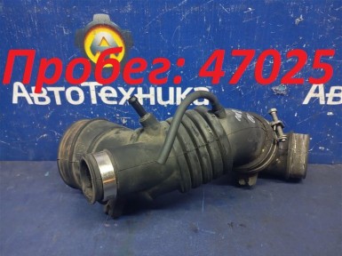 Патрубок воздушного фильтра Mitsubishi Airtrek  CU2W 4G63T 2004 