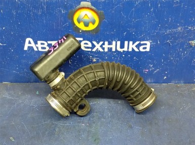 Патрубок воздушного фильтра Suzuki Carry  Track DA16T R06A 2019 