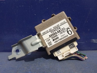 Блок управления светом Toyota Wish ZGE25G  2ZR-FAE 2011 